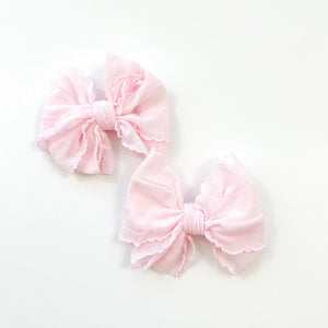 In Awe Ruffle Clip Set